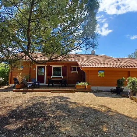 Lot Ferienhaus *